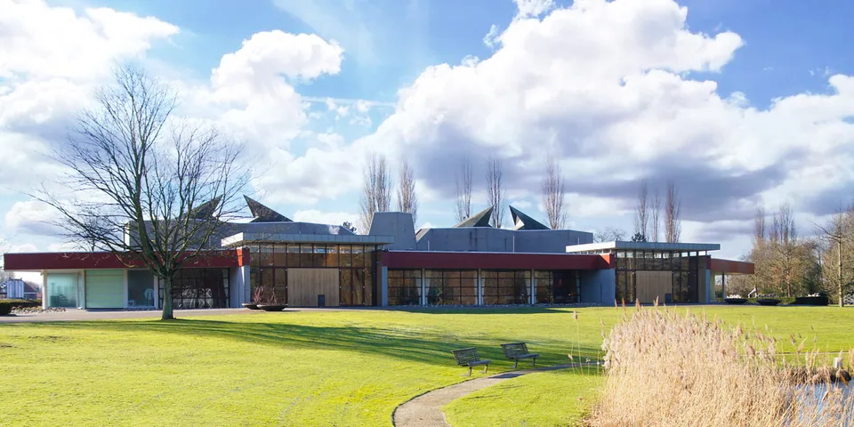 Begraafplaats en crematorium Hofwijk in Rotterdam
